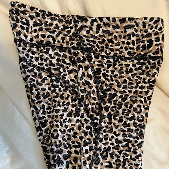 Outdoor Voices Leopard Flex Cropped Leggings - Picture 5 of 7
